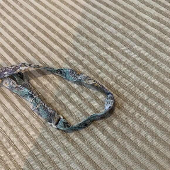 ae paisley spaghetti strap blouse crop top - Picture 3 of 4